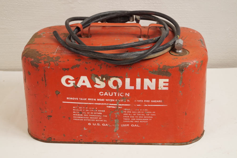 Gasoline båttank. B110