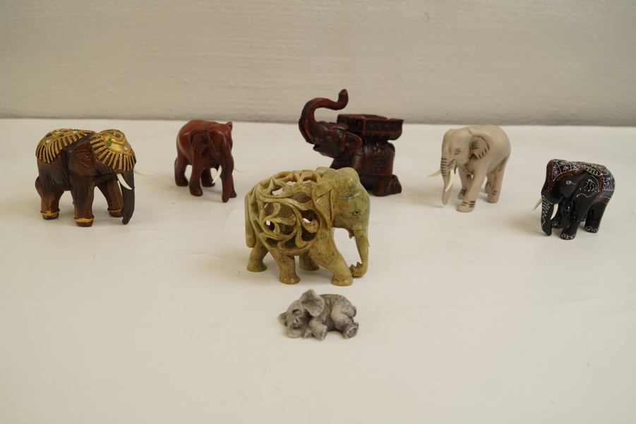 7st Elefant figuriner i alabaster och trä. A171