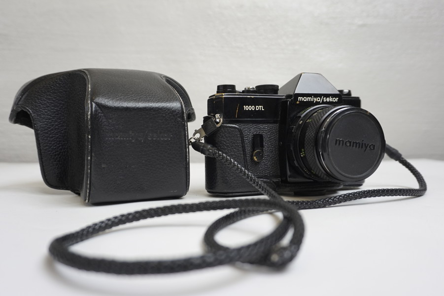 Mamiya Sekor 1000DTL kamera med väska. A296