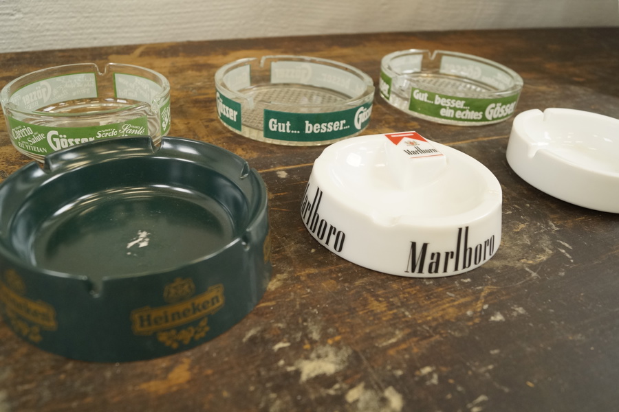 6st Askkoppar Marlboro Heineken m.m. A130