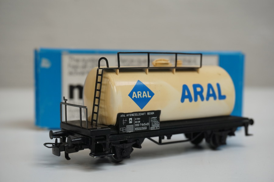 Märklin 4440 tankvagn Aral i låda. A25