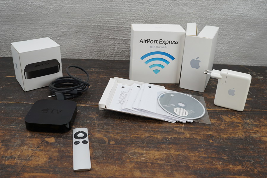 Apple TV och Apple Airport Express. A325