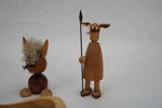 Små träskor minne från Hörby viking figurin klocka m.m. A274/