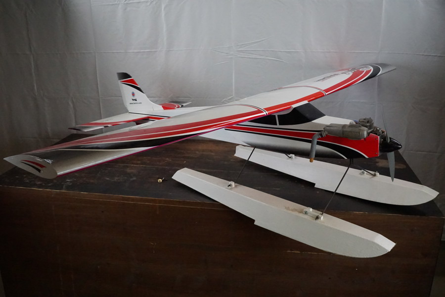 Sky Raider Mach-1 RC flygplan. B83