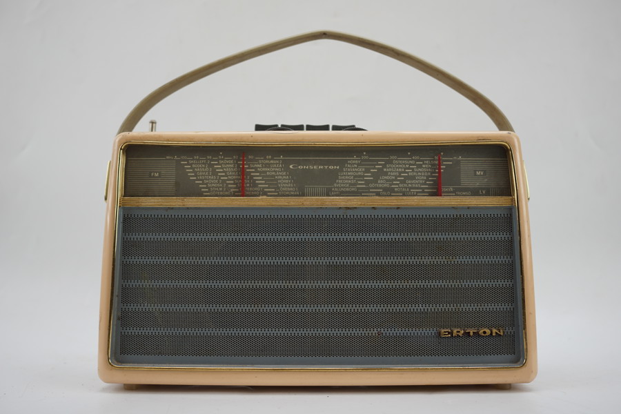 Conserton B1820T radio. A102/