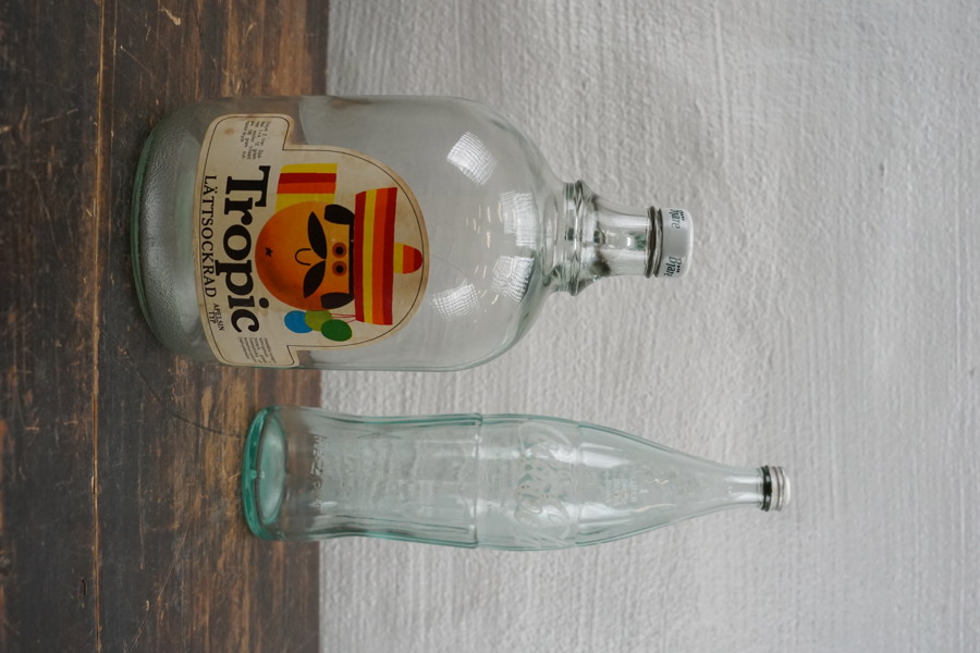 Coca Cola glasflaska med Tropic glasflaska. G129/