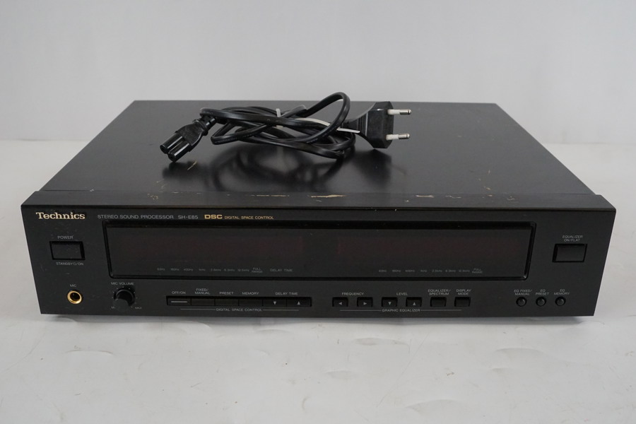 Technics SH-E85 equalizer. BC77