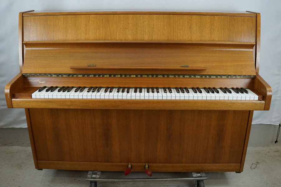 Malmsjö Miljö piano. B140