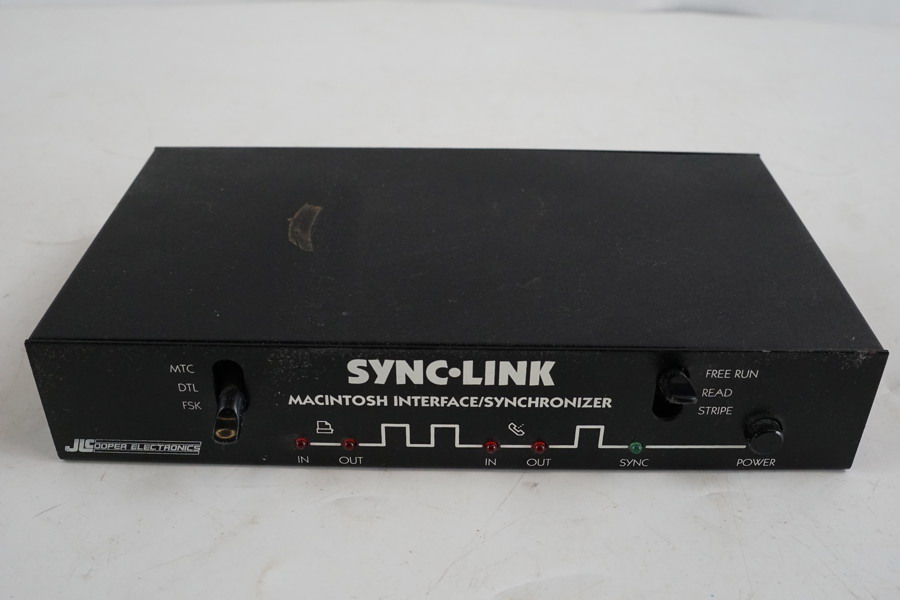 JL Cooper Electronics Sync Link Macintosh Interface/Synchronizer. D92