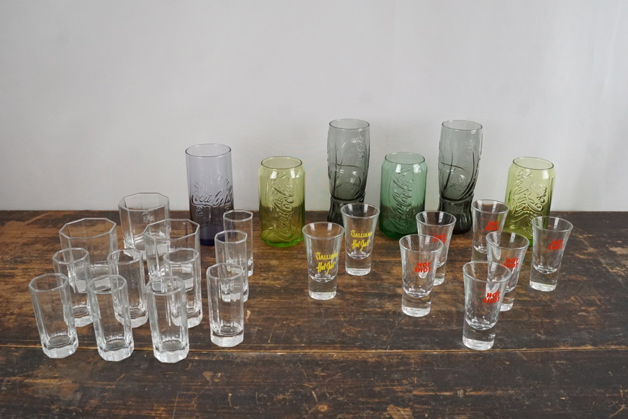 Diverse glas Coca Cola m.m. G22