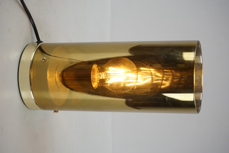 Anslut bordslampa. C8