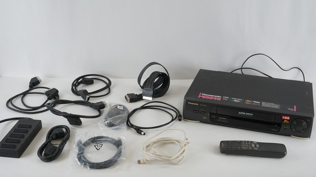 Panasonic NV-SD240EG VHS-spelare. BC7