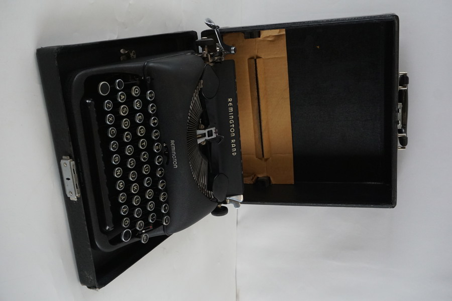 Remington Rand skrivmaskin. BC8