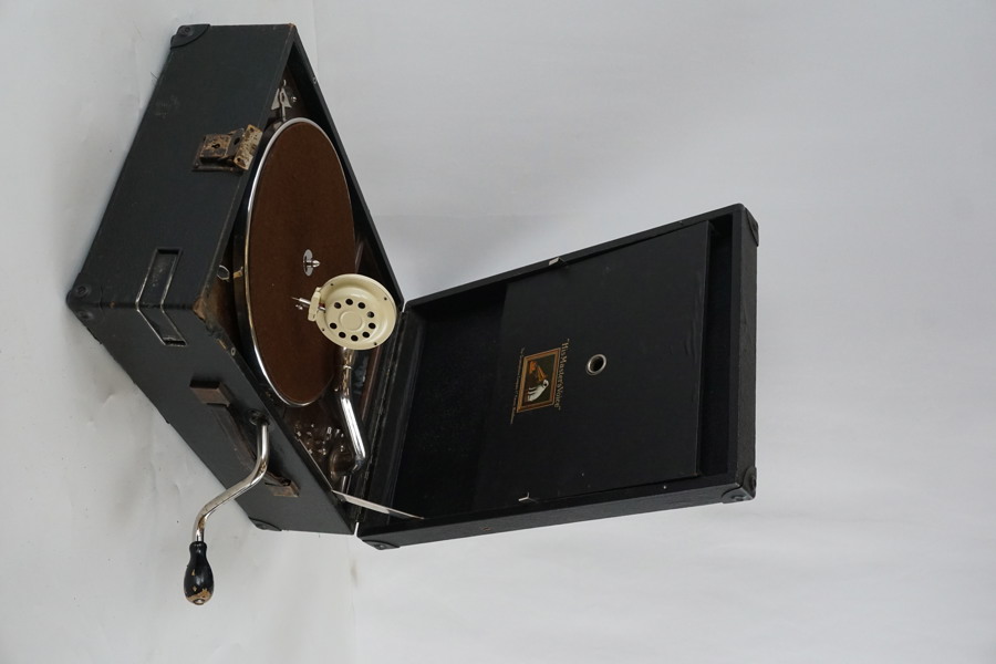 His Masters Voice resegrammofon. BC9