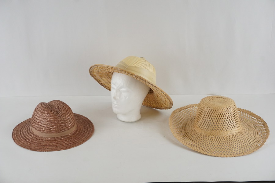 3st Stråhattar/safarihatt. A2