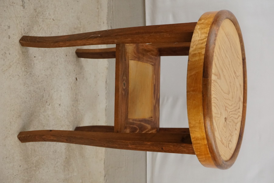 Rökbord/runt bord. B89