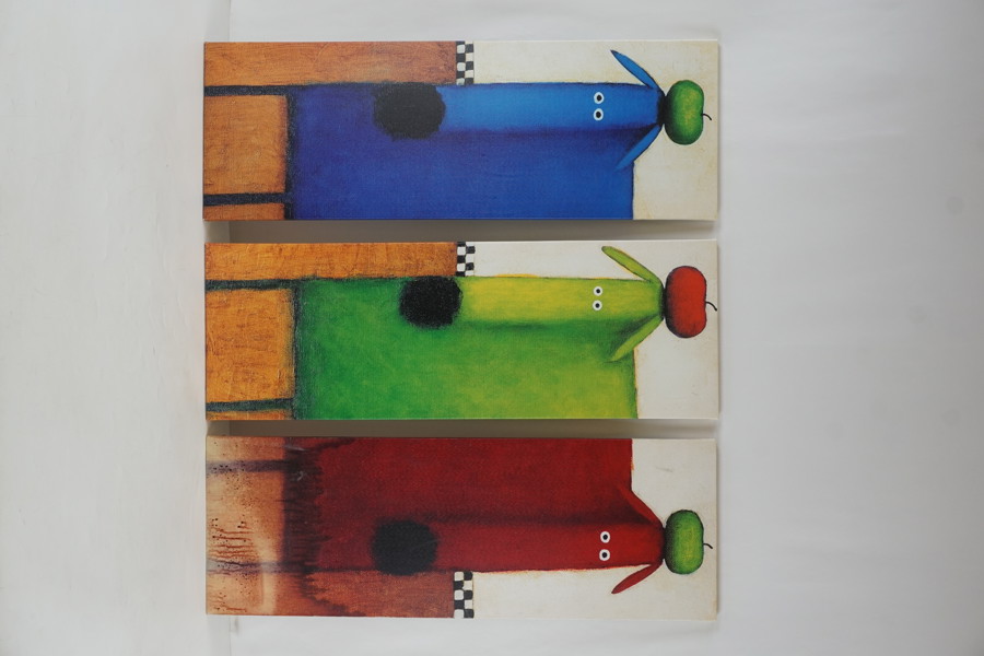 3st Tryck (hund med äpple) 30x86cm. M1