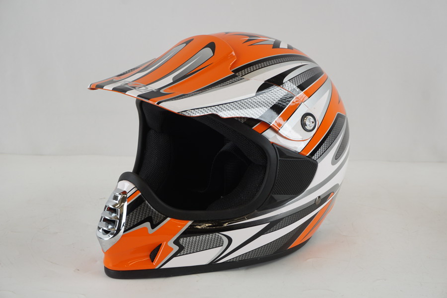 Razor Racing Helmets crosshjälm. BC147