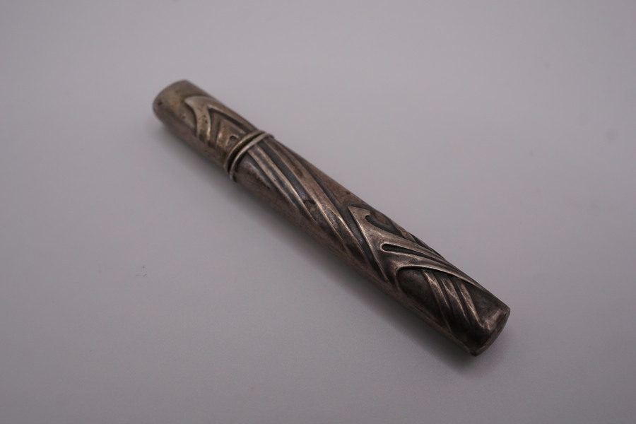 Fodral/penna silver. A140