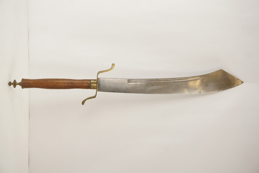 Huggsvärd. D61