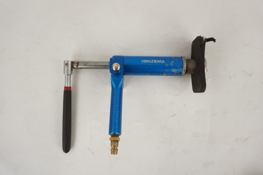 Biltema bromskolvsverktyg. D73