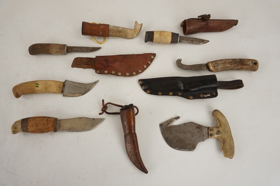 Diverse knivar. D82