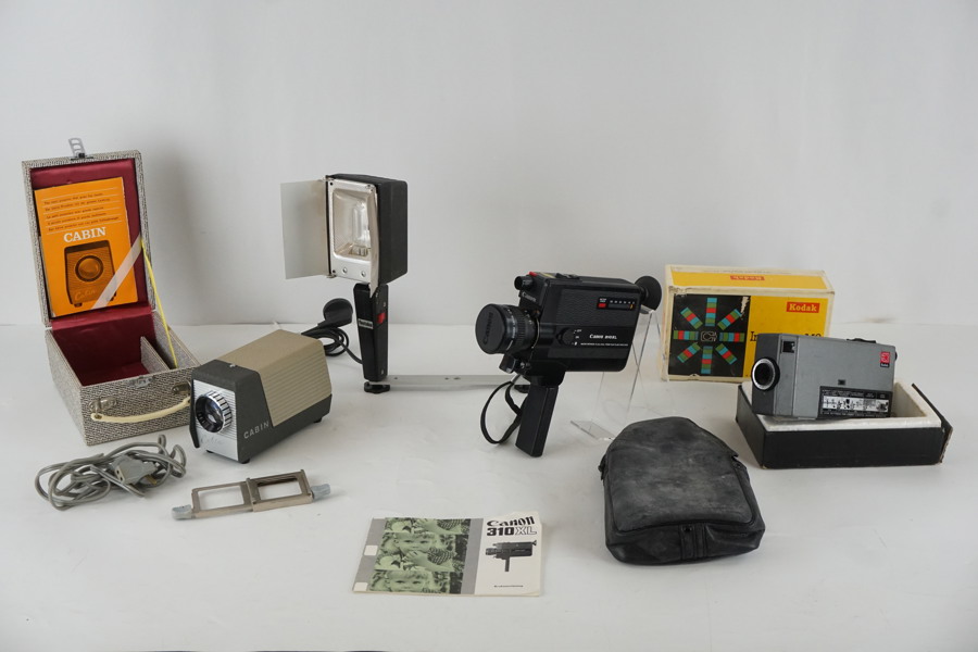 Äldre filmkameror projektor m.m. A89