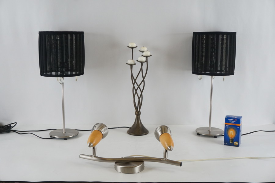 3st Bordslampor 1st vägglampa. BC240/