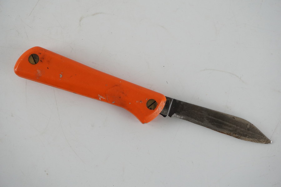 Eka fällkniv orange. M1/
