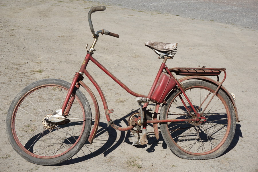 Nymanbolagen AB Uppsala moped utan motor. B386