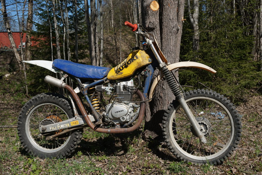 Suzuki RM125 med Loncinmotor. B391