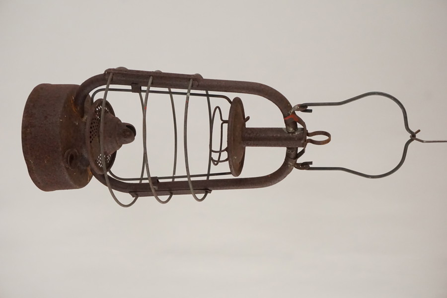 Gammal fotogenlampa. C53
