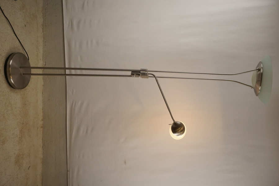 Golvlampa. B205