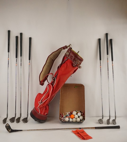 Golfklubbor och golfklubbor mm. B417