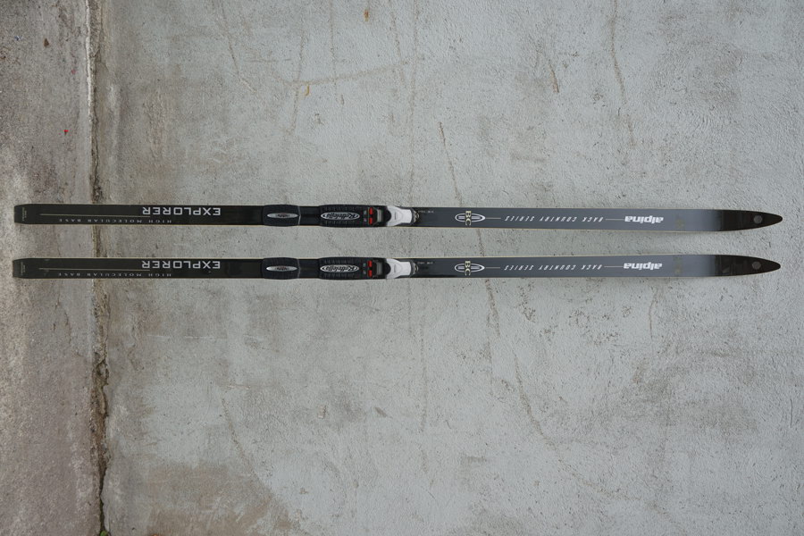 Alpina Explorer skidor. B335