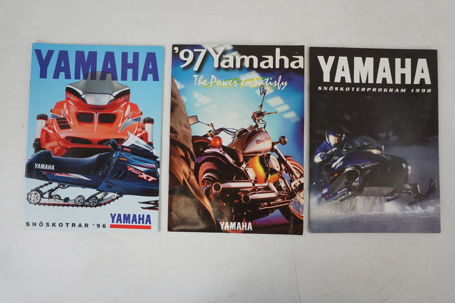3st Yamaha broschyrer snöskoterprogram 1996-98. A254