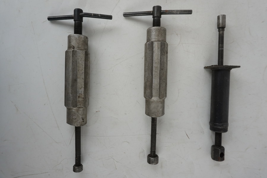 3st Kolvtappsutdragare. D115