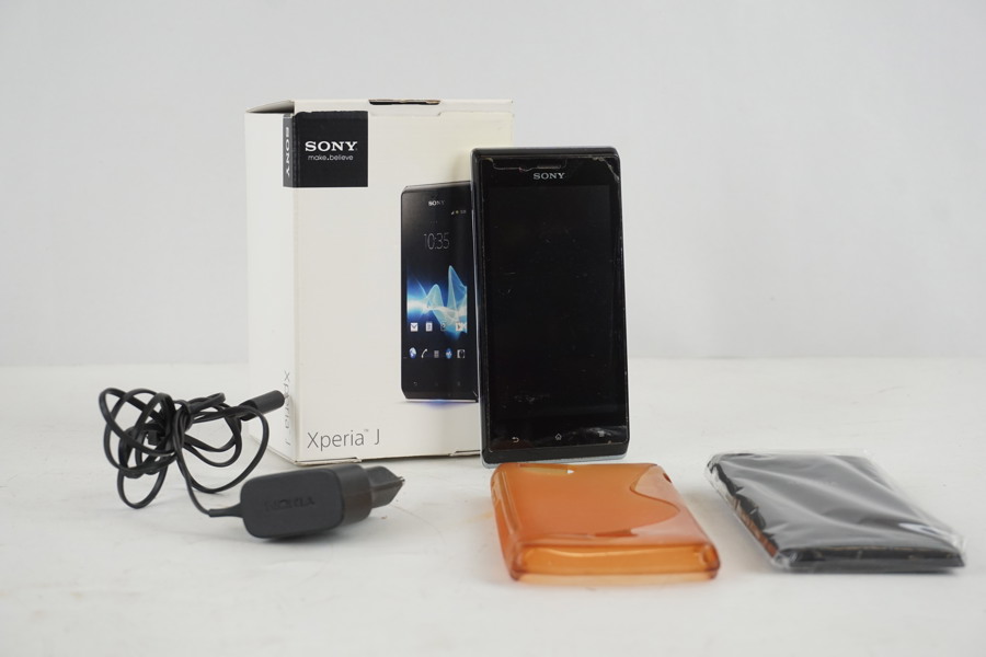 Sony Xperia J mobiltelefon. A265