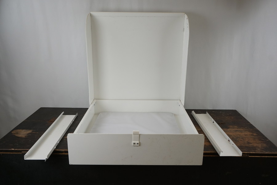 Skötbord. B6