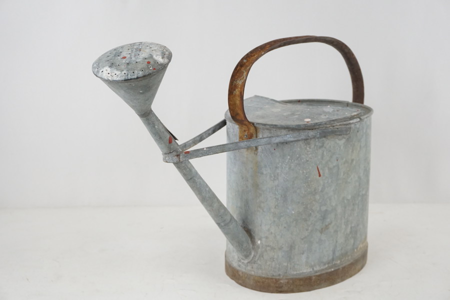 Vattenkanna zink. B68