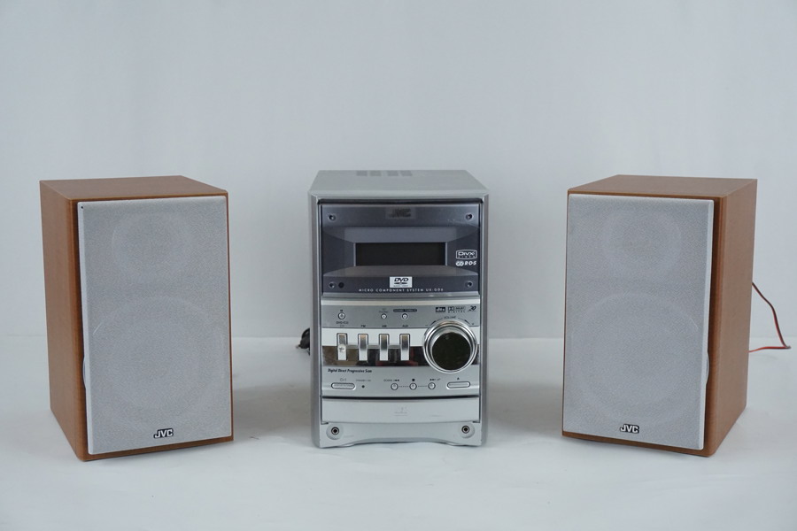JVC CA-UXGD6M stereo system. BC126