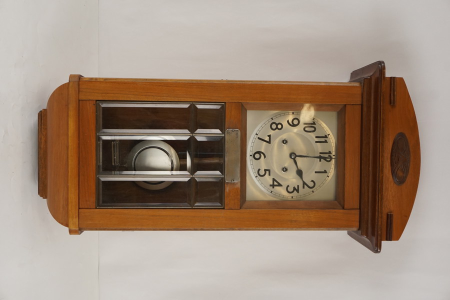 Junghans väggur. B171