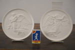 2 Bertel Thorvaldsen "Dagen och Natten" plaketter i gips. G93