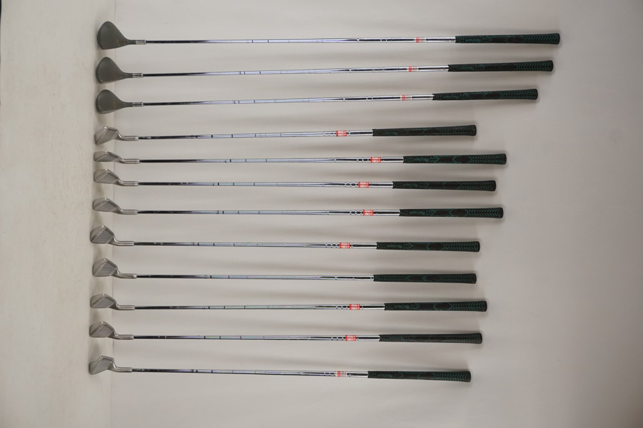 12st MacGregor golfklubbor. B216