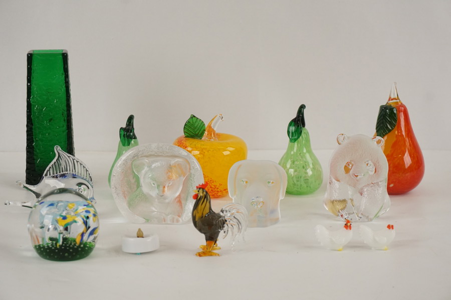 Glasskulpturer mm. A215