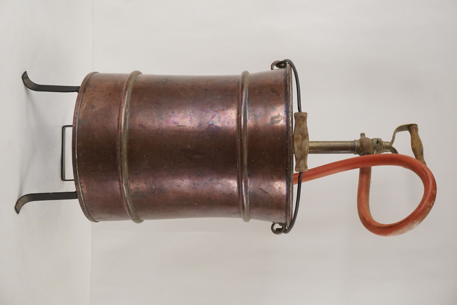 Koppar brandspruta. B317