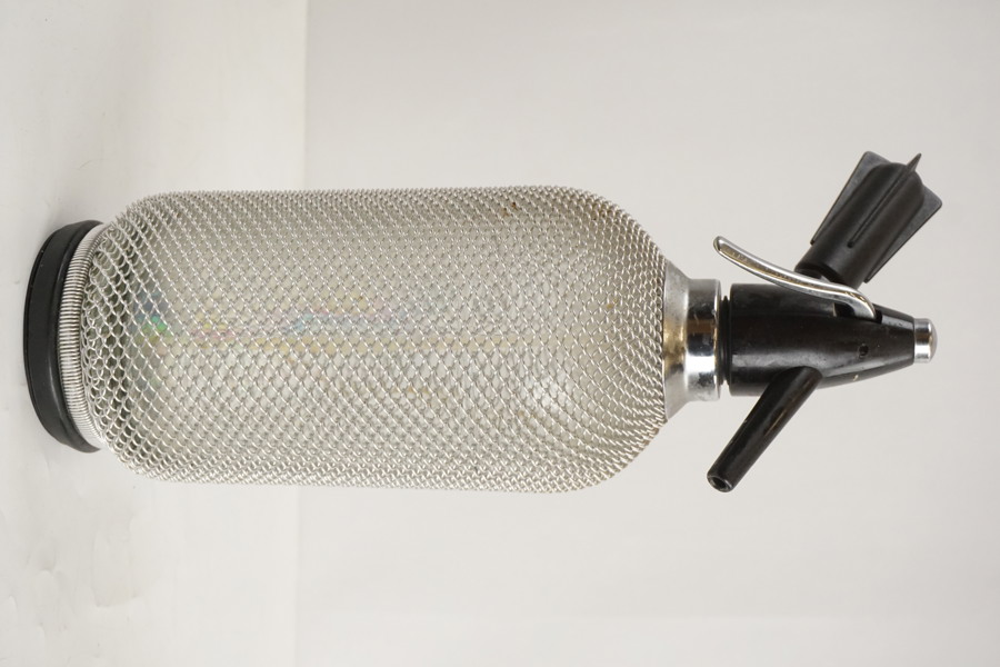 Spritzer Seltzer trådnät flaska. G119
