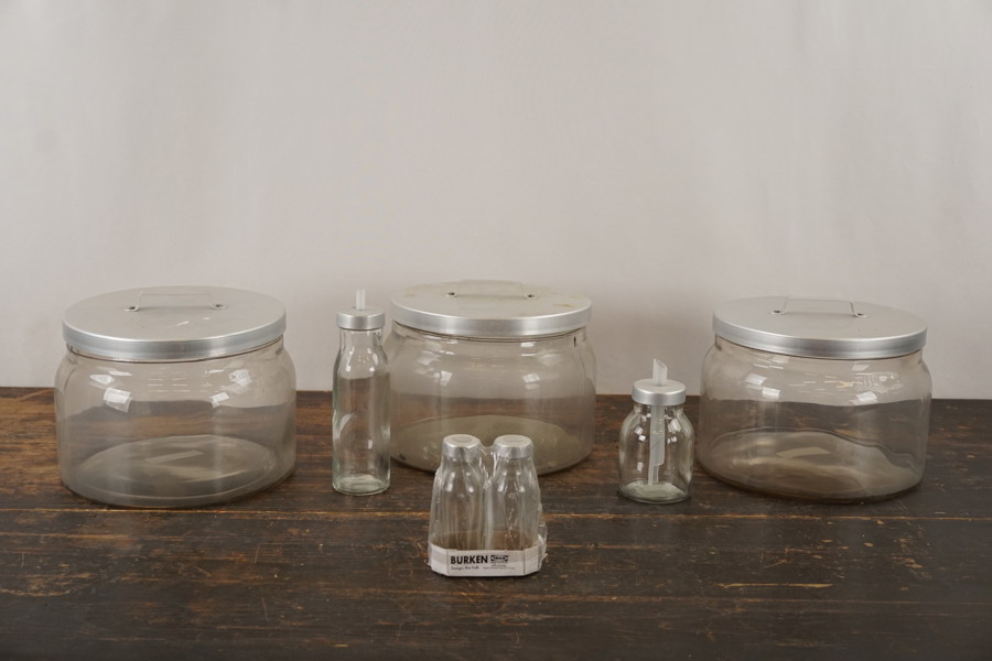 Burkar med lock salt och pepparkar Ikea m.m. BC274