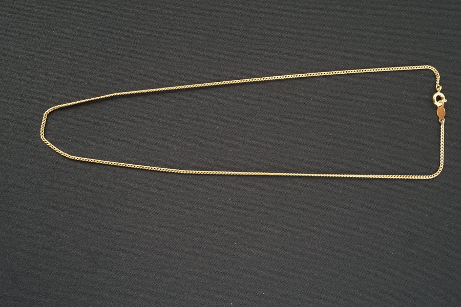Halsband guldfärgat pansarlänk. A180