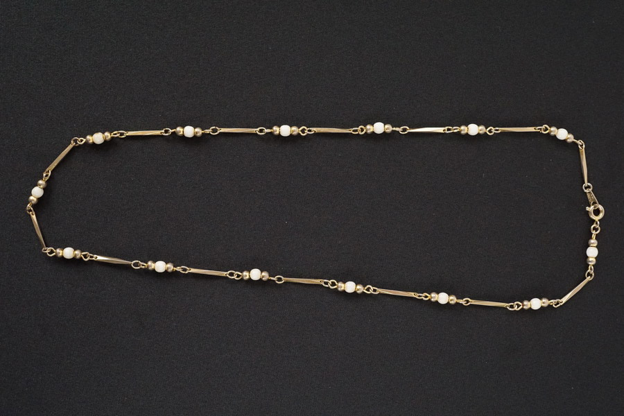 Guldpläterat halsband. A181